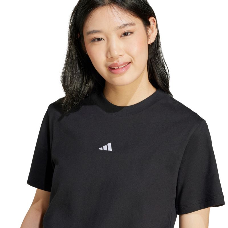 T-shirt adidas Essentials con logo piccolo in cotone da donna JC5943