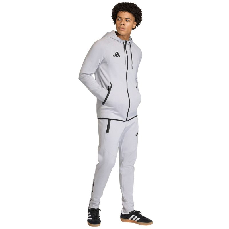 Felpa da viaggio con cappuccio adidas Tiro 26 da uomo grigia KF6077