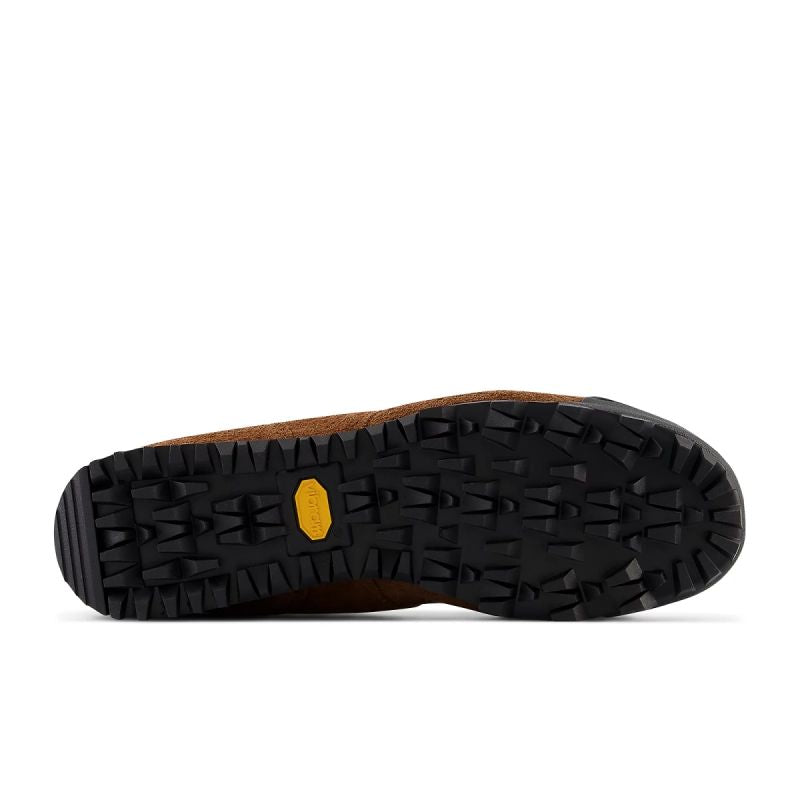New Balance UALGSBG Shoes